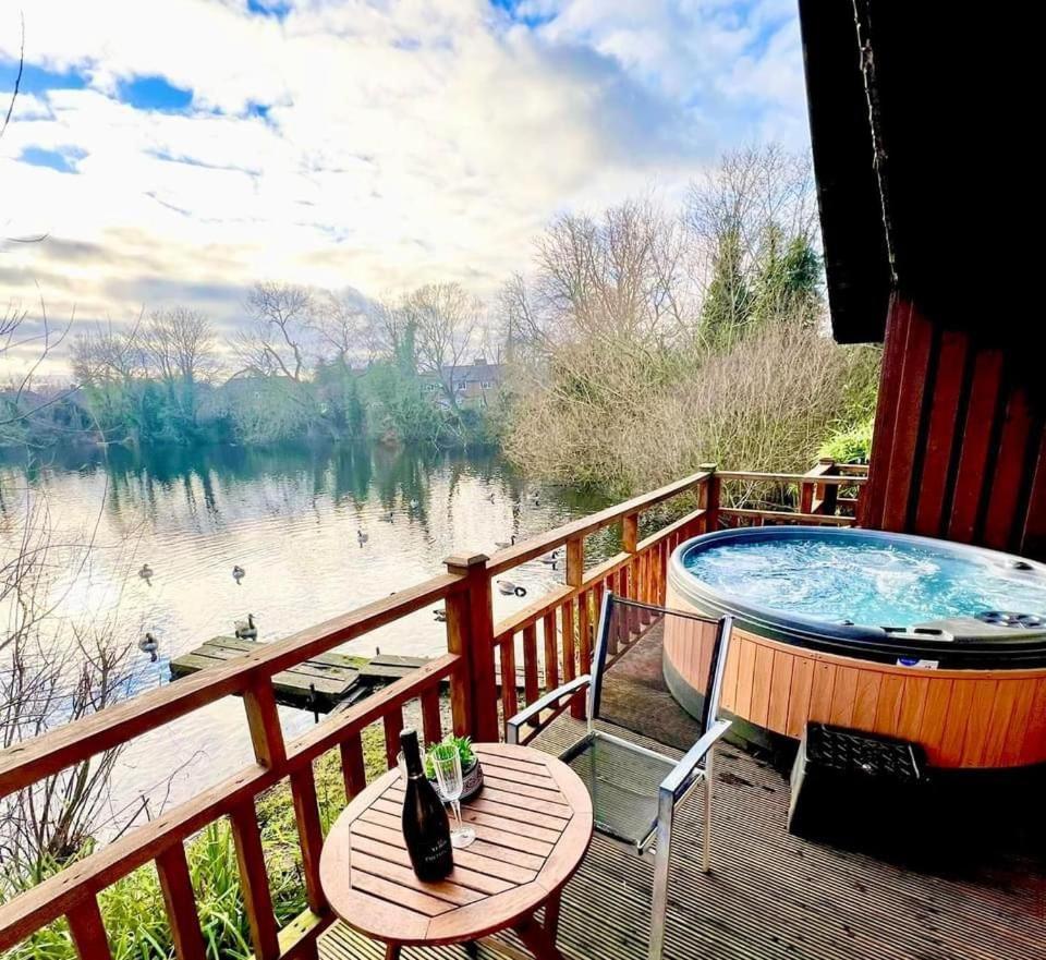 Holly Lodge 12 Hot Tub York Buitenkant foto