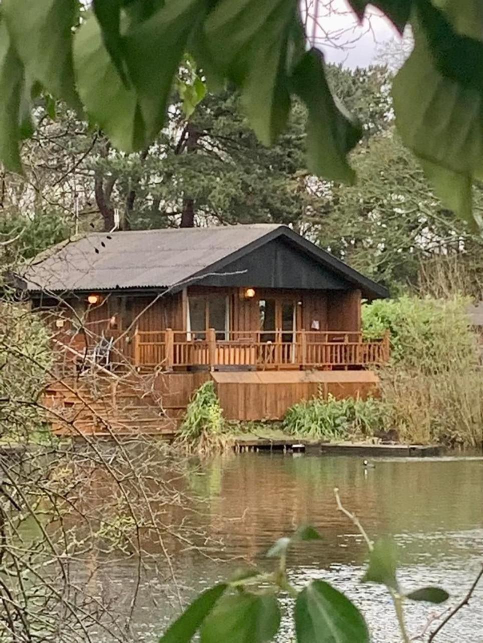 Holly Lodge 12 Hot Tub York Buitenkant foto